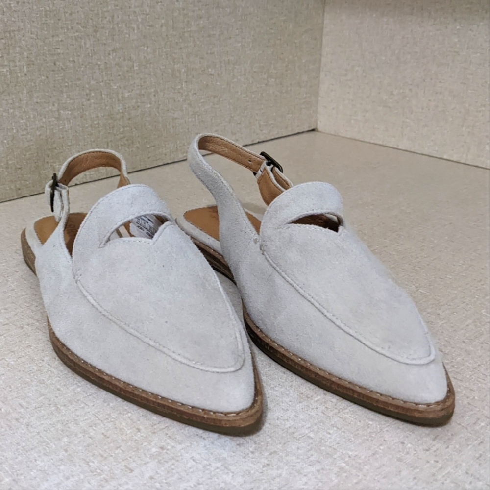 🎉 HP 🎉 Sperry Saybrook Leather Slingbacks Ivory Size 5.5